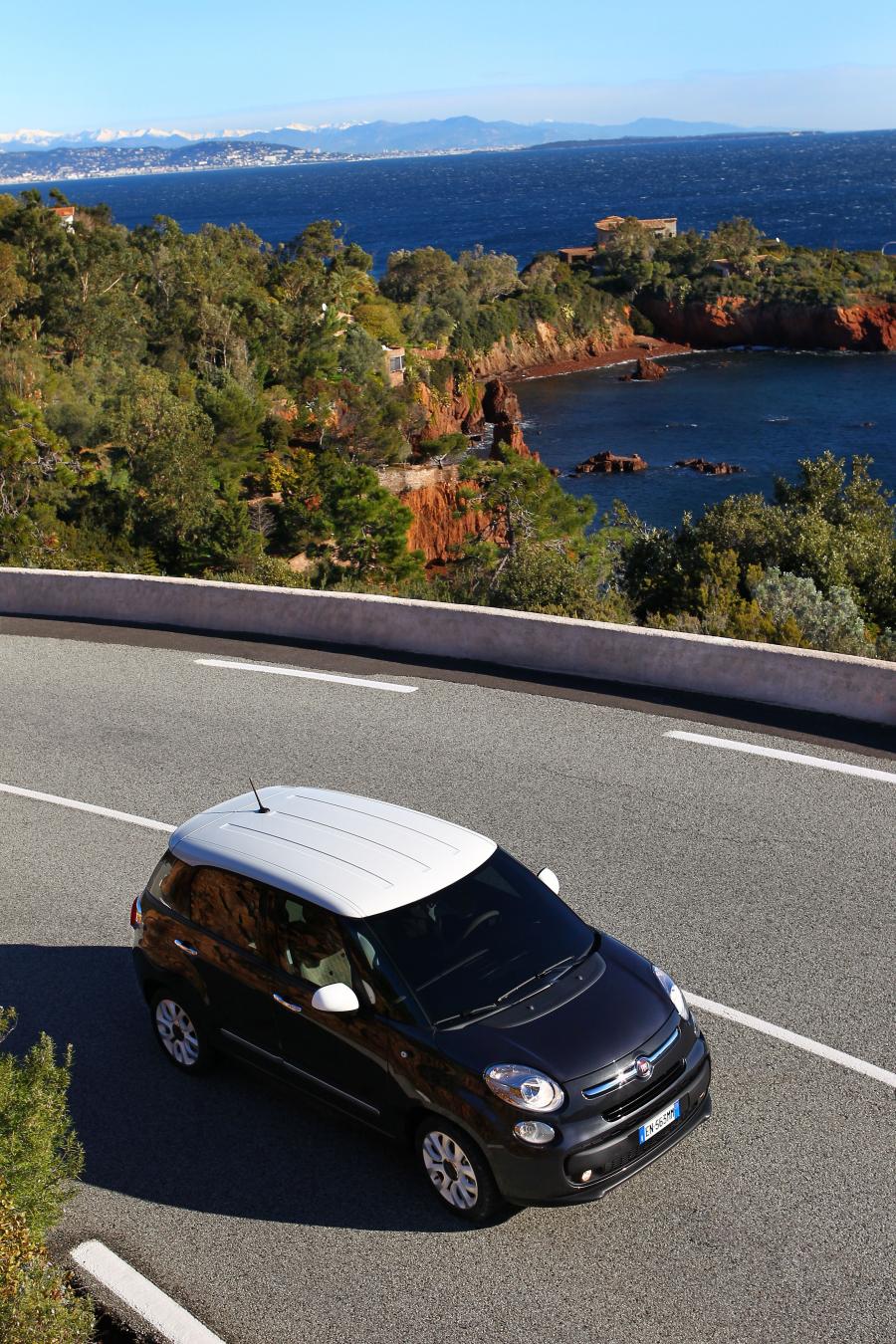  Fiat 500L 1.6 MJT 2013 года  (фото 14 из 47)